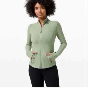 **SOLD**NWT Define Jacket *Luon